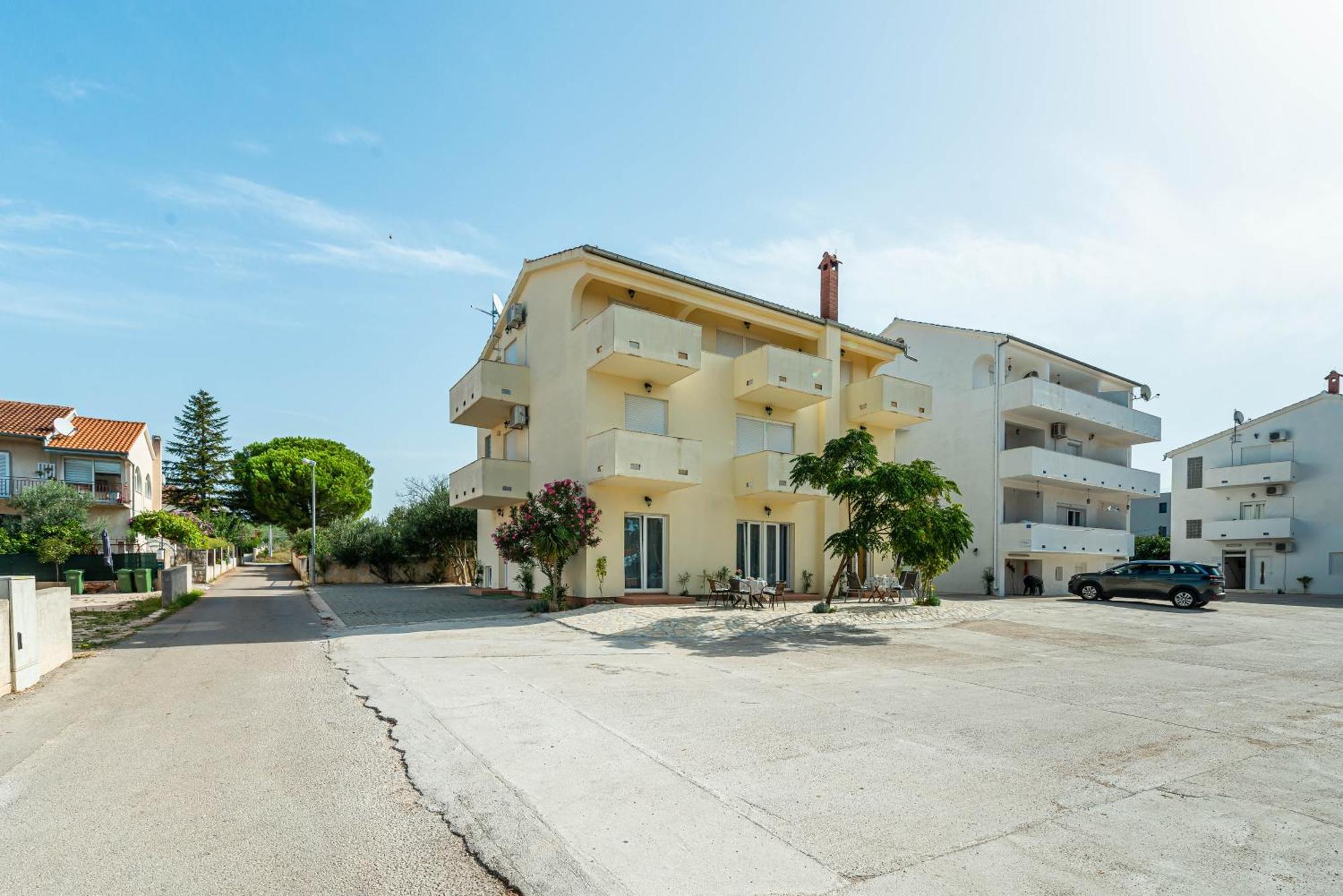 Apartments Adria 투라니 외부 사진